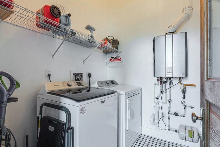 Florence Vacation Rental w / Rooftop Deck!