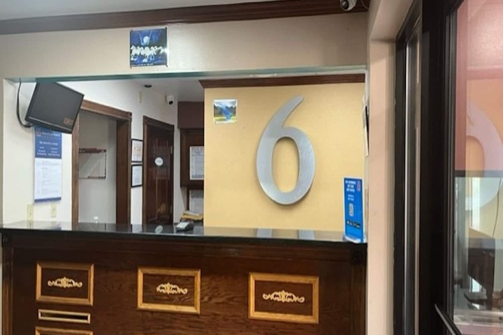 Motel 6 Laurel MS