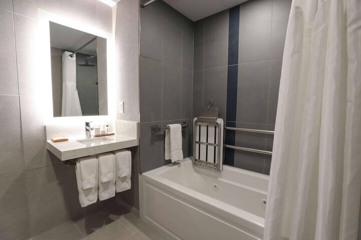 Radisson Plaza Hotel at Kalamazoo Center