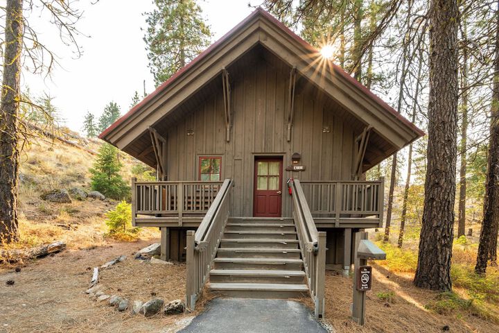 Sleeping Lady Mountain Resort & Spa