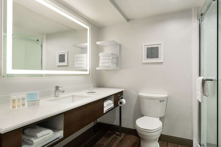 Room 14 of 39