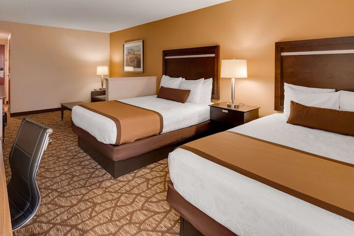 Room 21 of 32