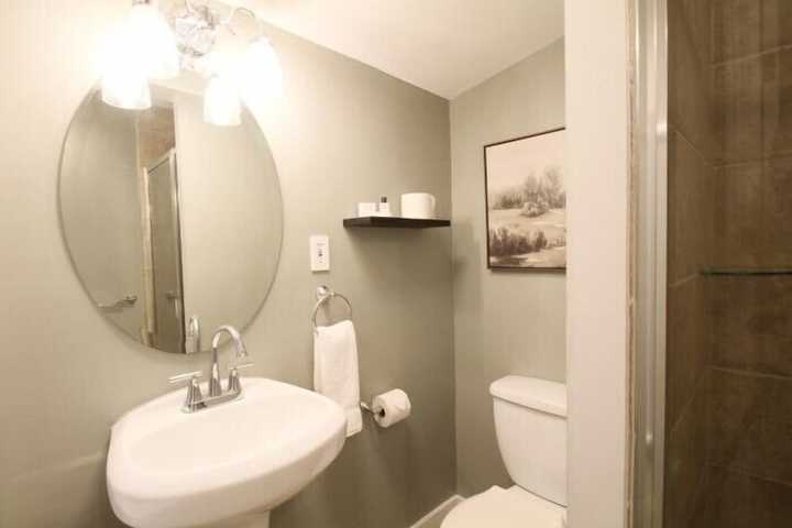 The Aurora Inn & Cottages