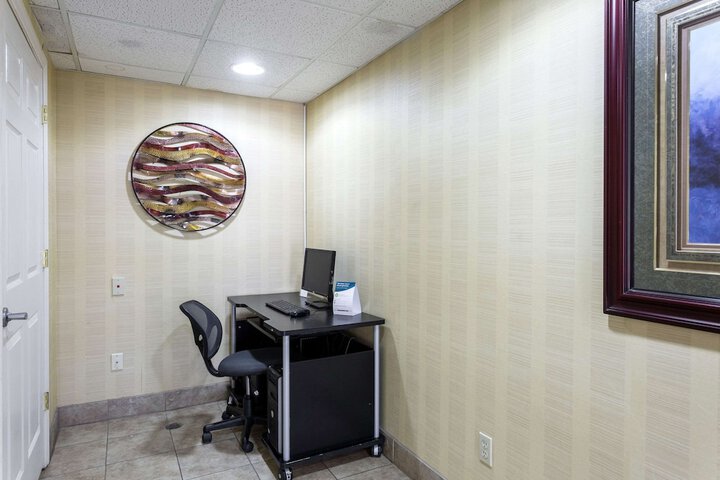 Business Center 39 of 42