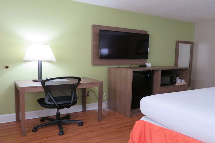 Room 37 of 47