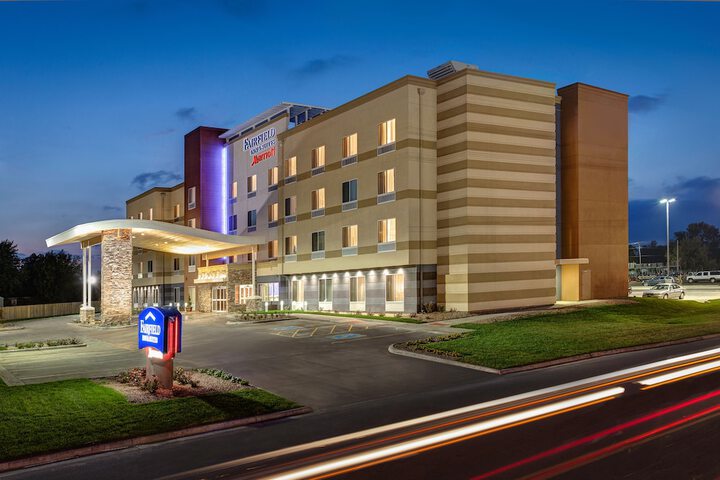 Hotel 2 of 32