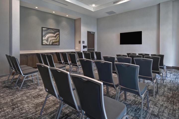 Homewood Suites by Hilton Orlando at Flamingo Crossings