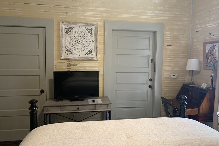 Room 203 of 361