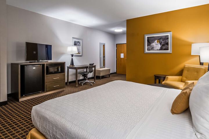 Room 18 of 26