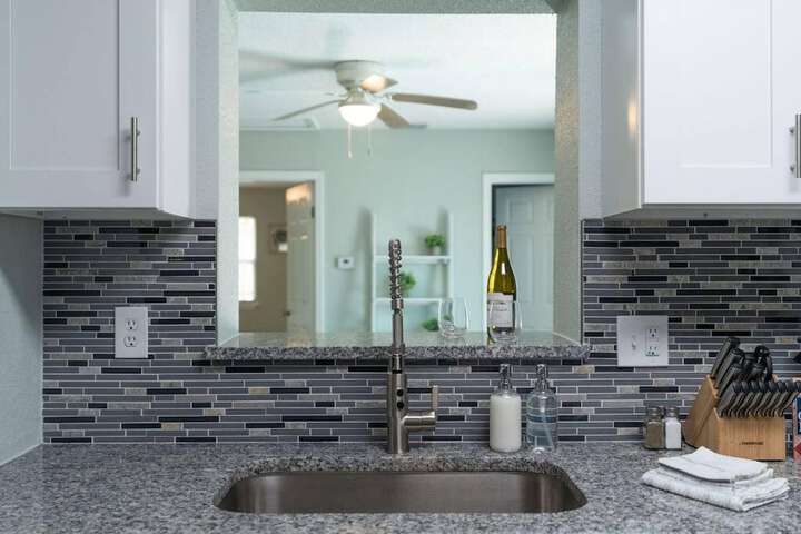 Heated Pool Close to St. Pete Tampa Pet Friendly