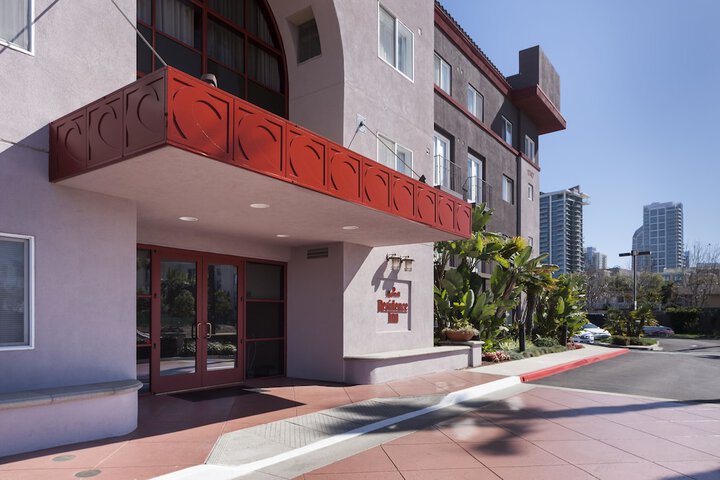 Hotel 6 of 47