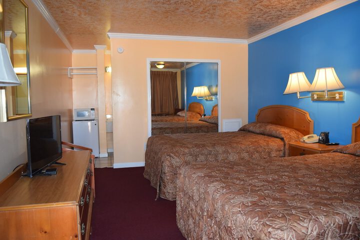 Room 13 of 20