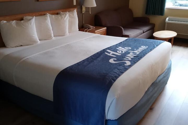 Days Inn by Wyndham Ocean Shores
