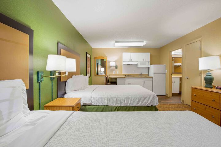 Room 13 of 22