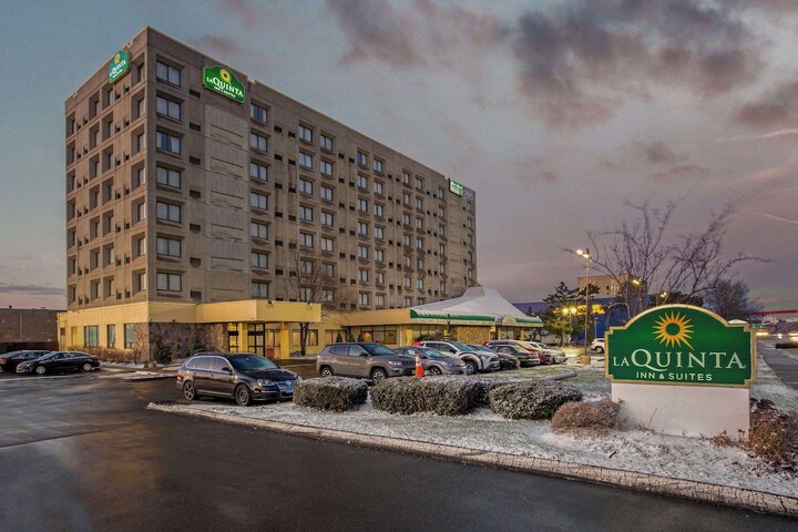 Hotel 2 of 36