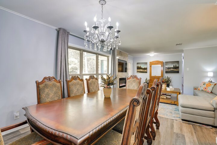 Lakefront Retreat in Jefferson w / Screened Porch!