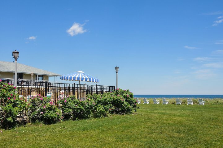 Friendship Oceanfront Suites