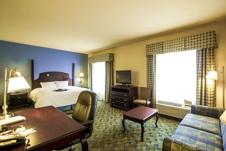 Room 10 of 37