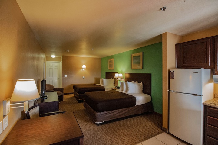 Room 32 of 59