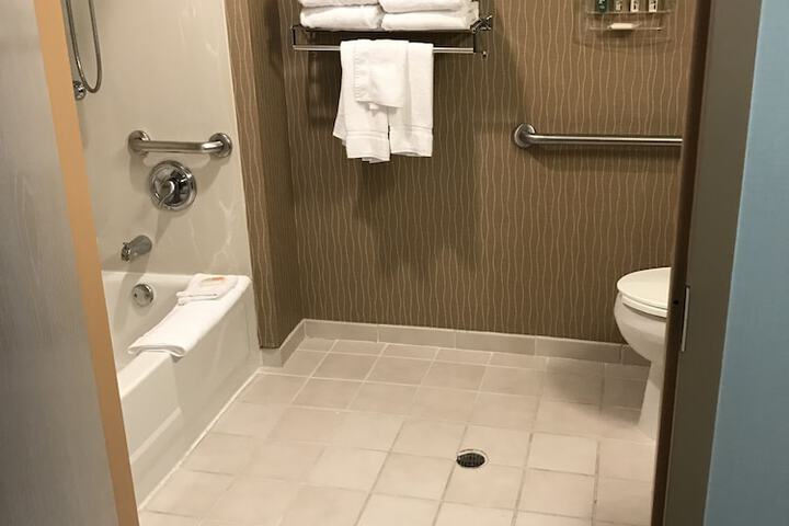 Room 17 of 61