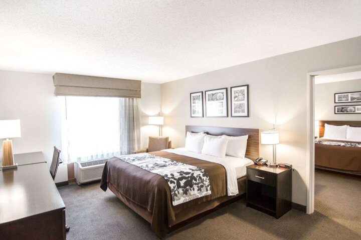 Room 11 of 29