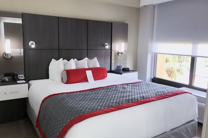 Ramada by Wyndham Suites Orlando Airport