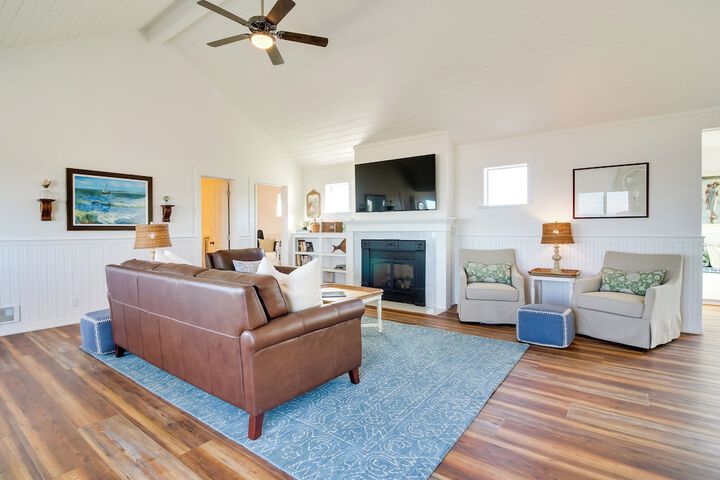 Beachfront Bandon Vacation Rental w / Ocean View!