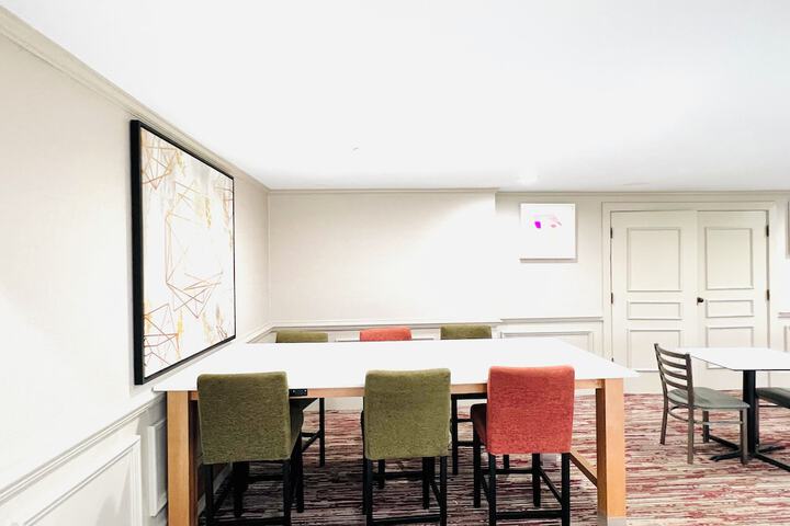 Room 14 of 32