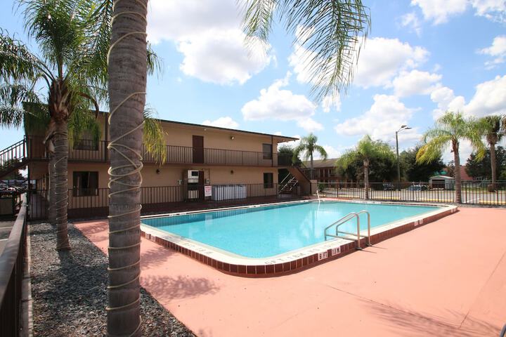 Pool 9 of 40