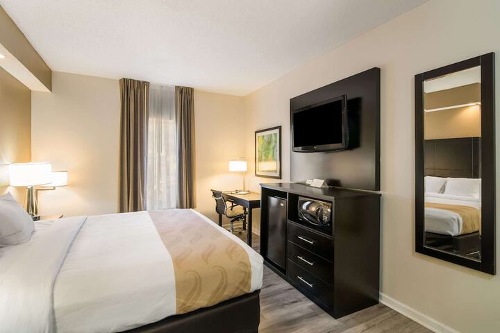 Room 35 of 48