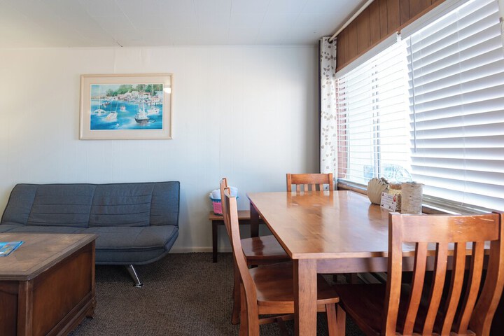 Terimore Bayfront Inn