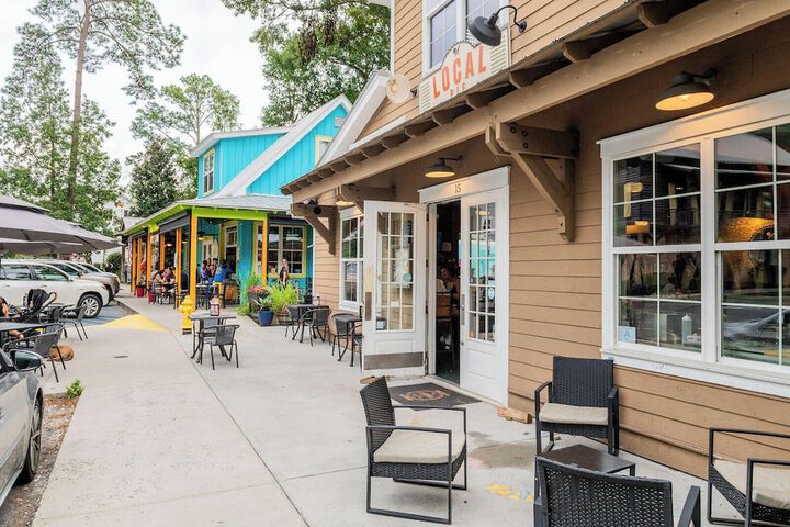 Lowcountry Landing! 3-story Townhouse in Old Towns Promenade