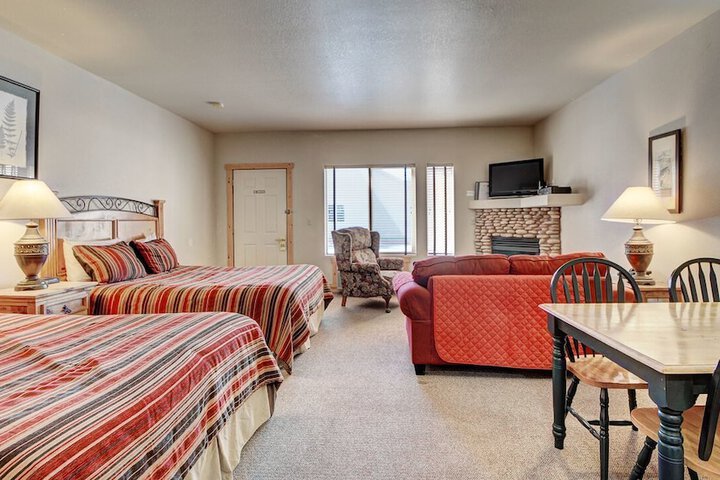 Eagle Fire Lodge & Cabins