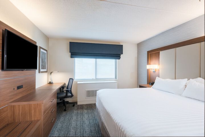 Room 21 of 36