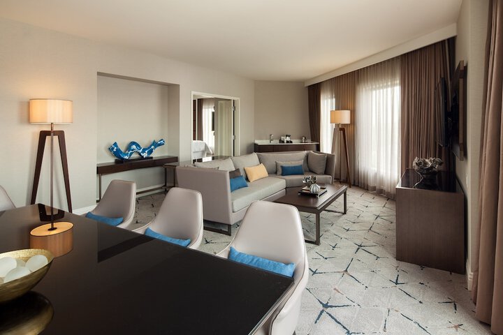 Room 14 of 40