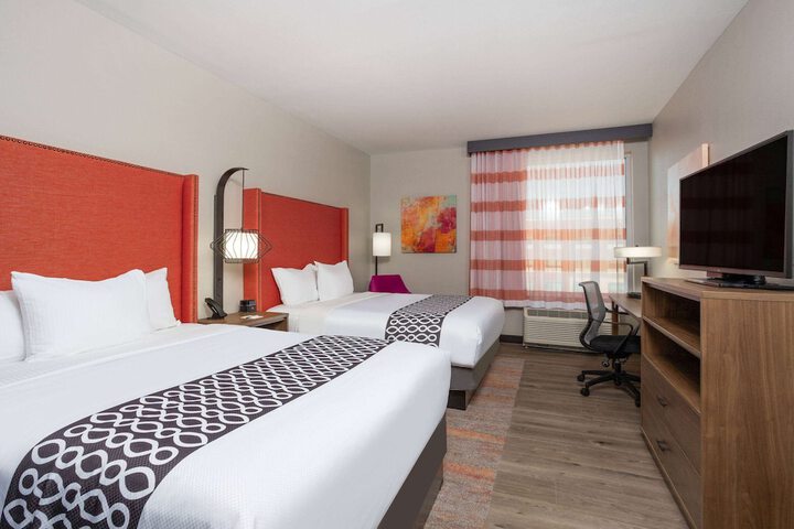 Room 14 of 37