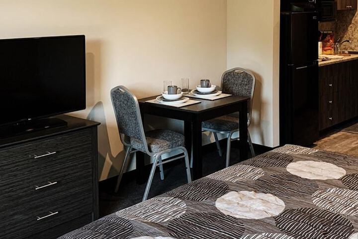 Room 15 of 27