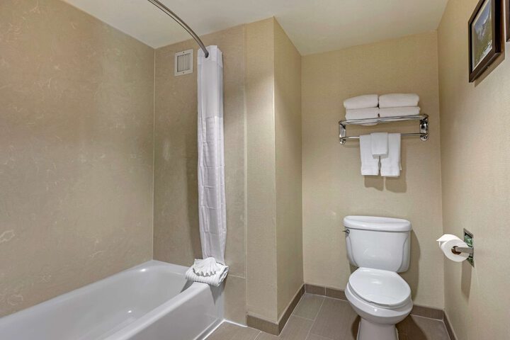Room 12 of 30