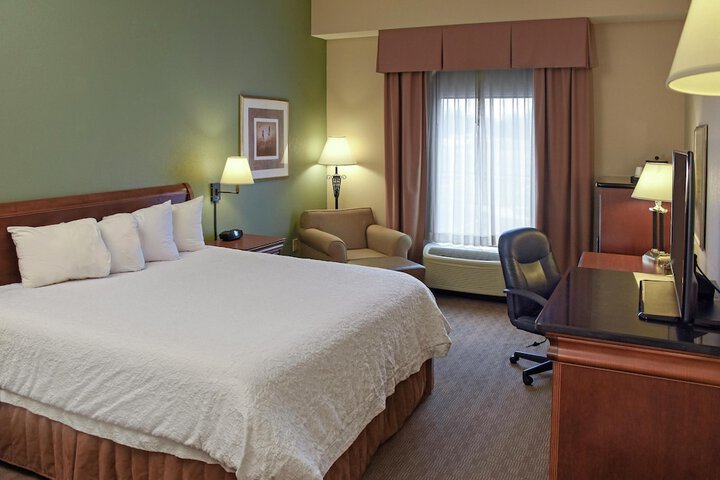 Hampton Inn & Suites Youngstown-Canfield