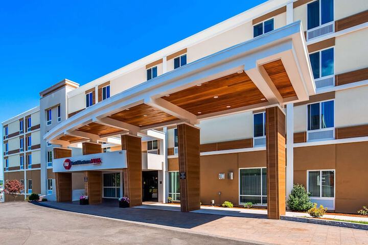 Hotel 2 of 43