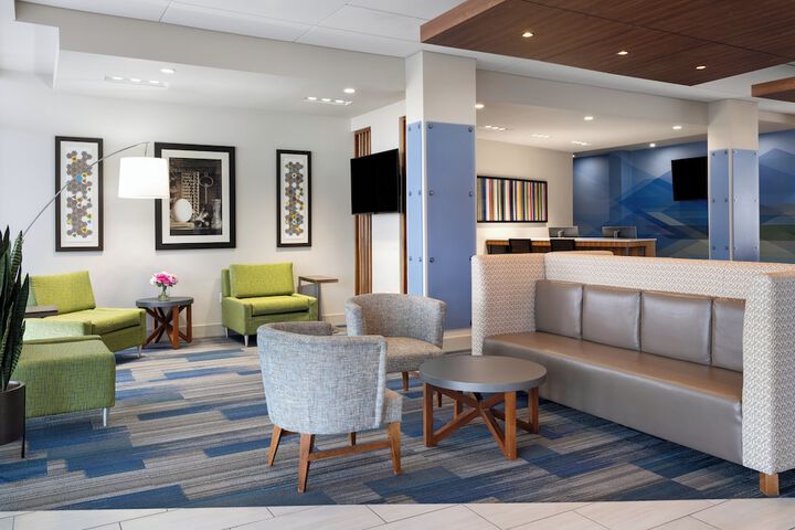 Holiday Inn Express & Suites Madison West - Middleton by IHG