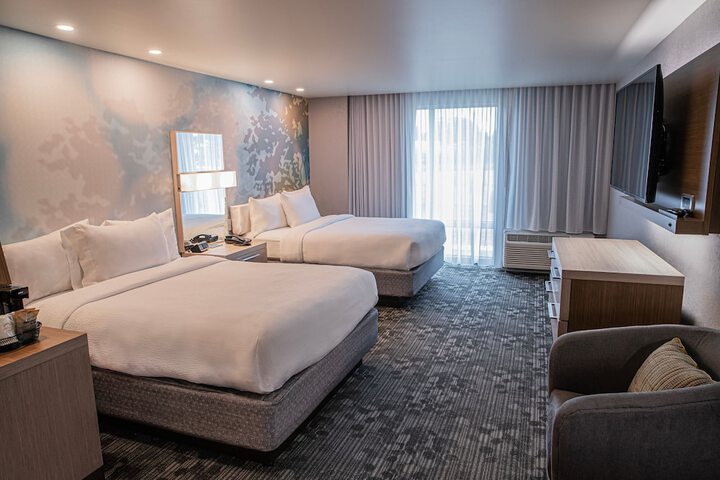 Room 10 of 30