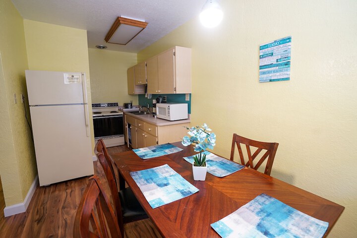 Mar Bay Motel & Suites