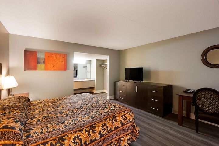 Room 18 of 30