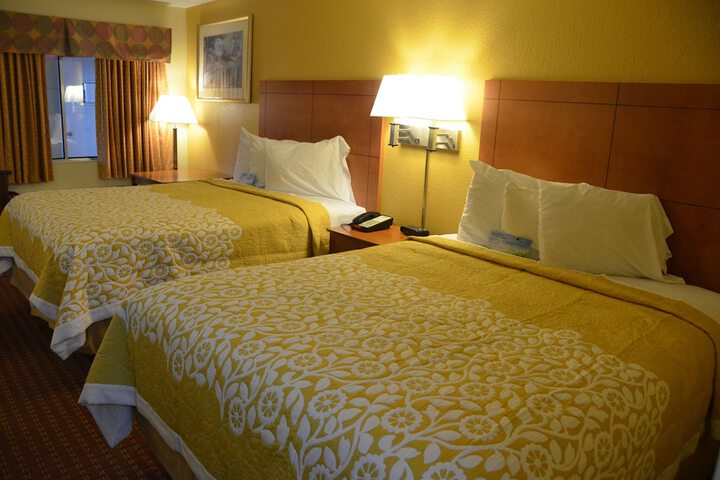 Room 21 of 31