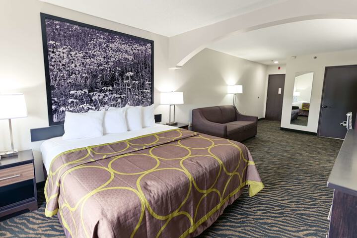 Room 17 of 43