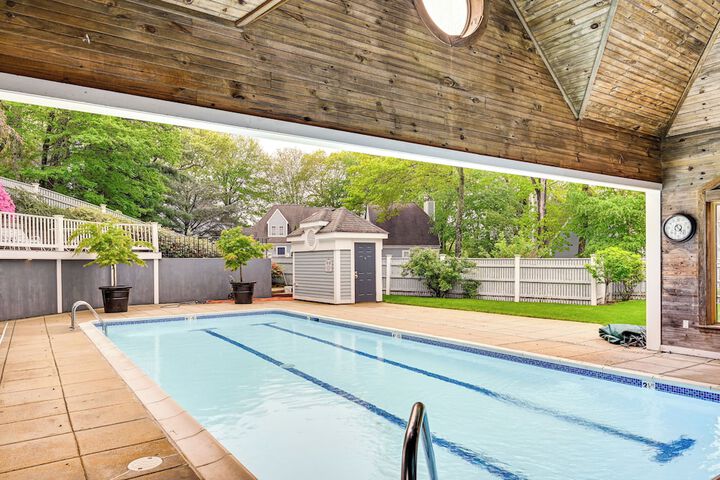 1 Mi to Mohegan Sun: Studio w / Pool Access
