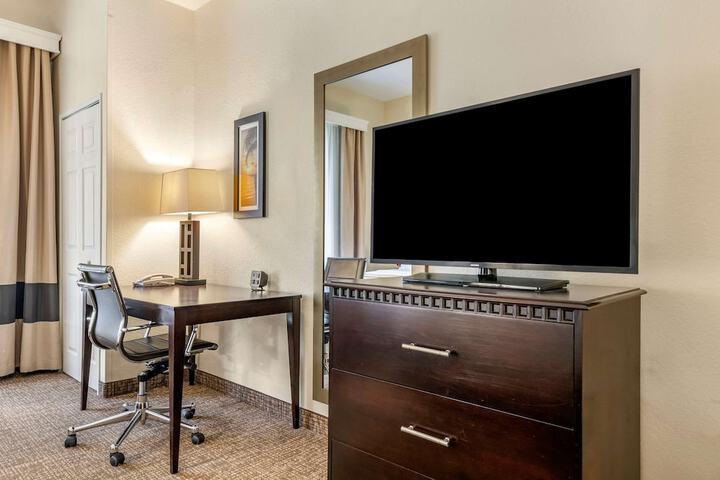 Room 25 of 52