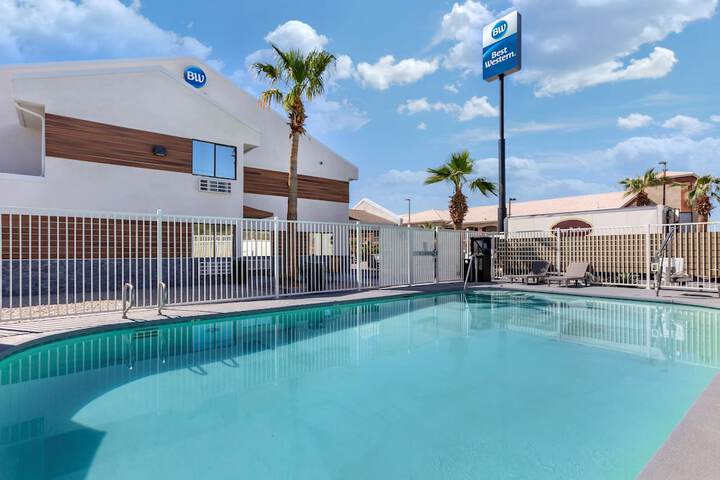Pool 4 of 25
