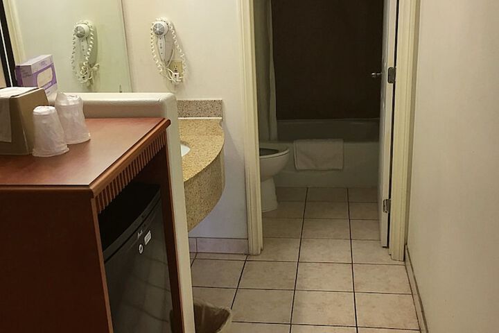 Room 21 of 59